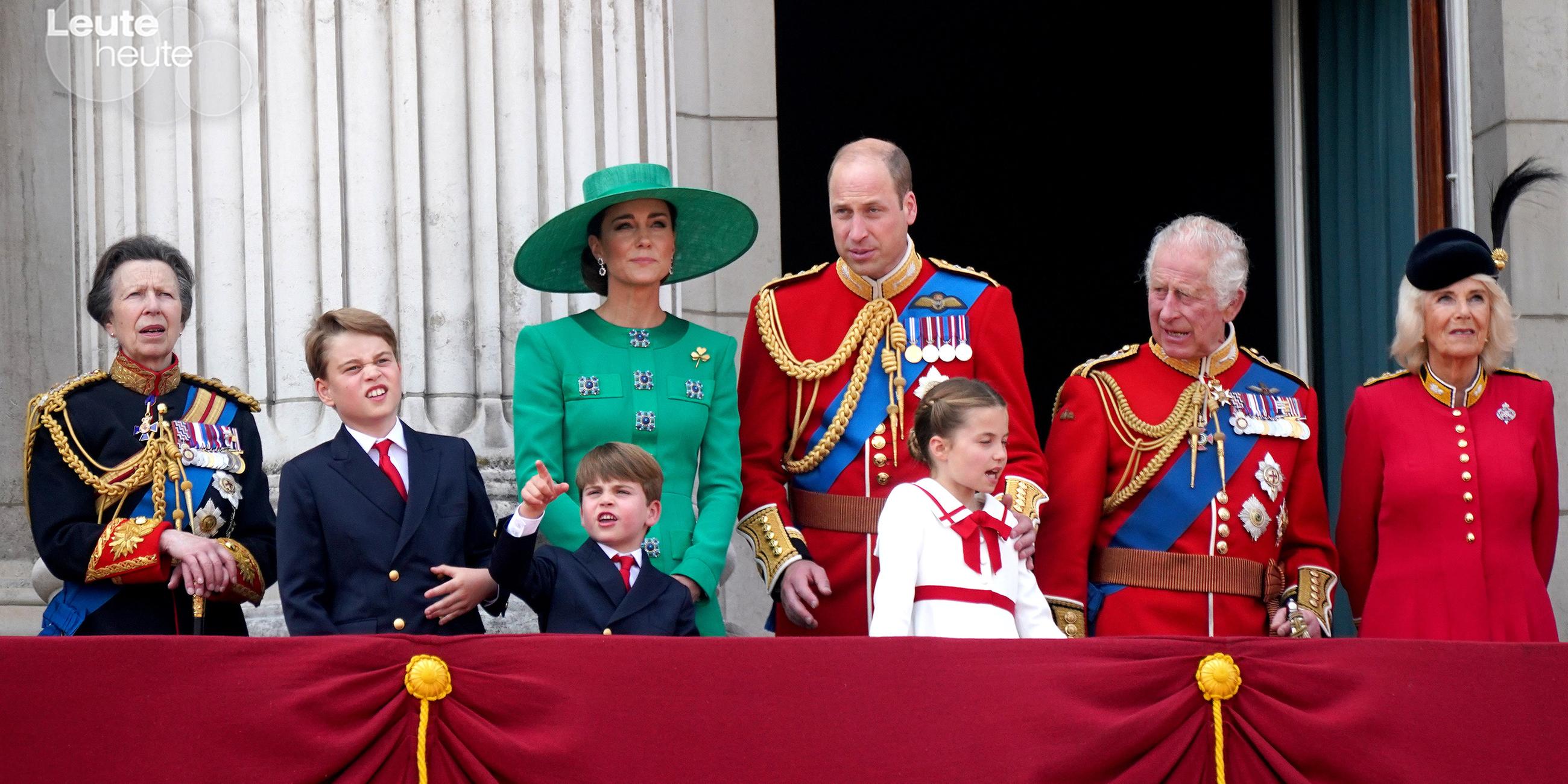 The Royal Family auf dem Balkon von Buckingham Palace bei der Zeremonie Trooping the colour