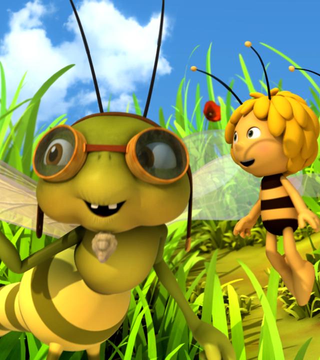 Libelle Otto bringt Maja und Willi noch einige Flugtricks bei.