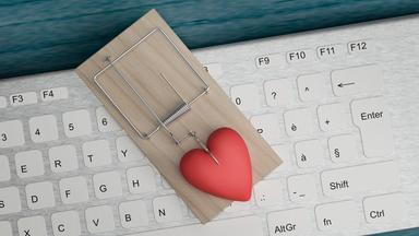 Zdfinfo - Liebesfalle Internet - Die Maschen Der Online-betrüger