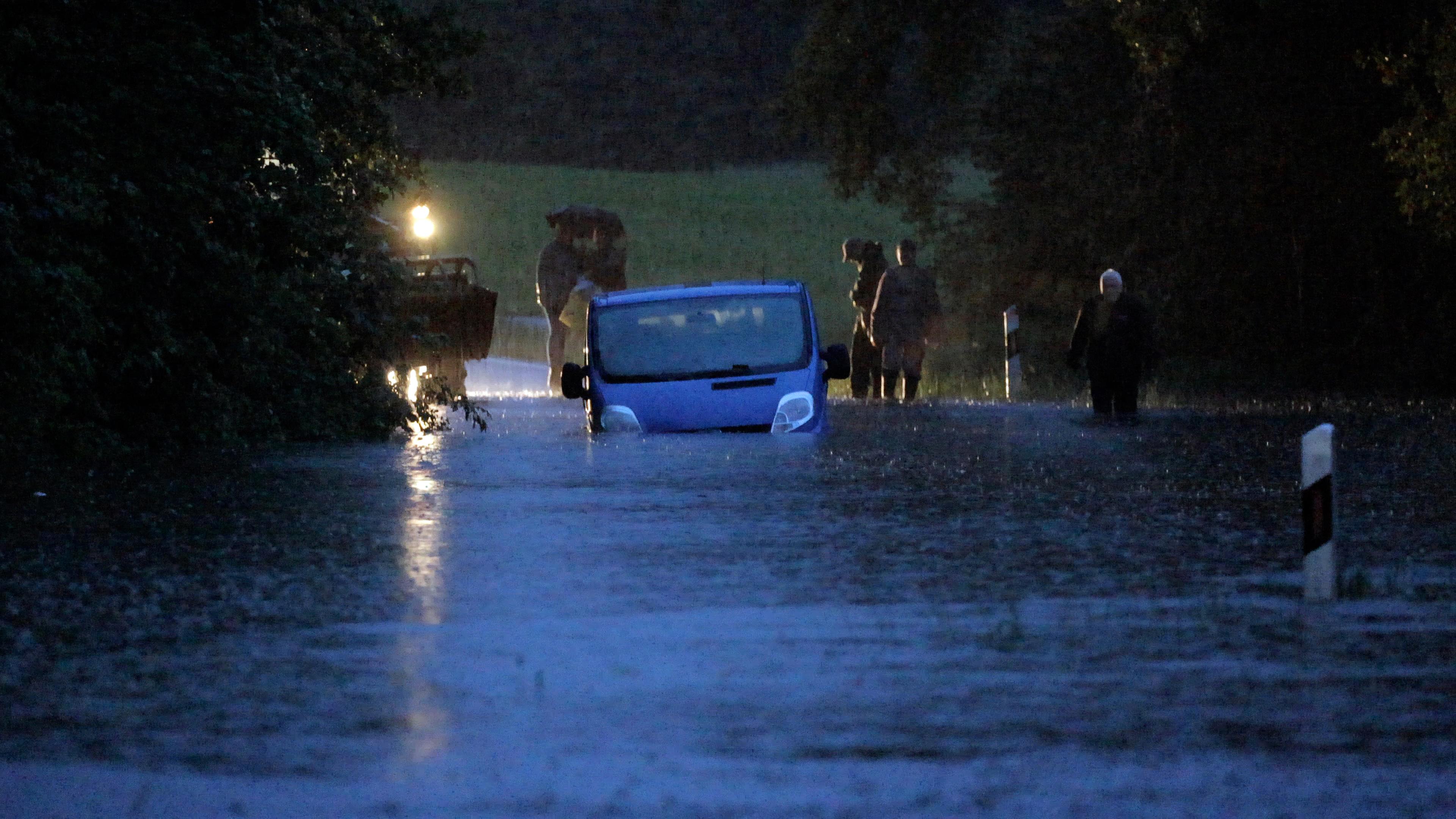 Eine überflutete Straße in Lindau am Bodensee.