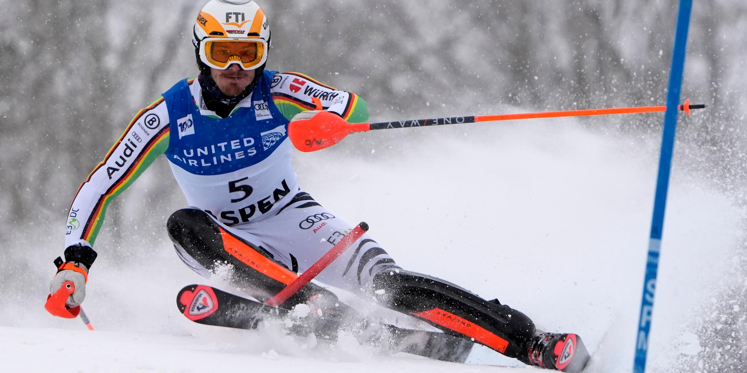 Linus Straßer beim Ski Alpin Weltcup.