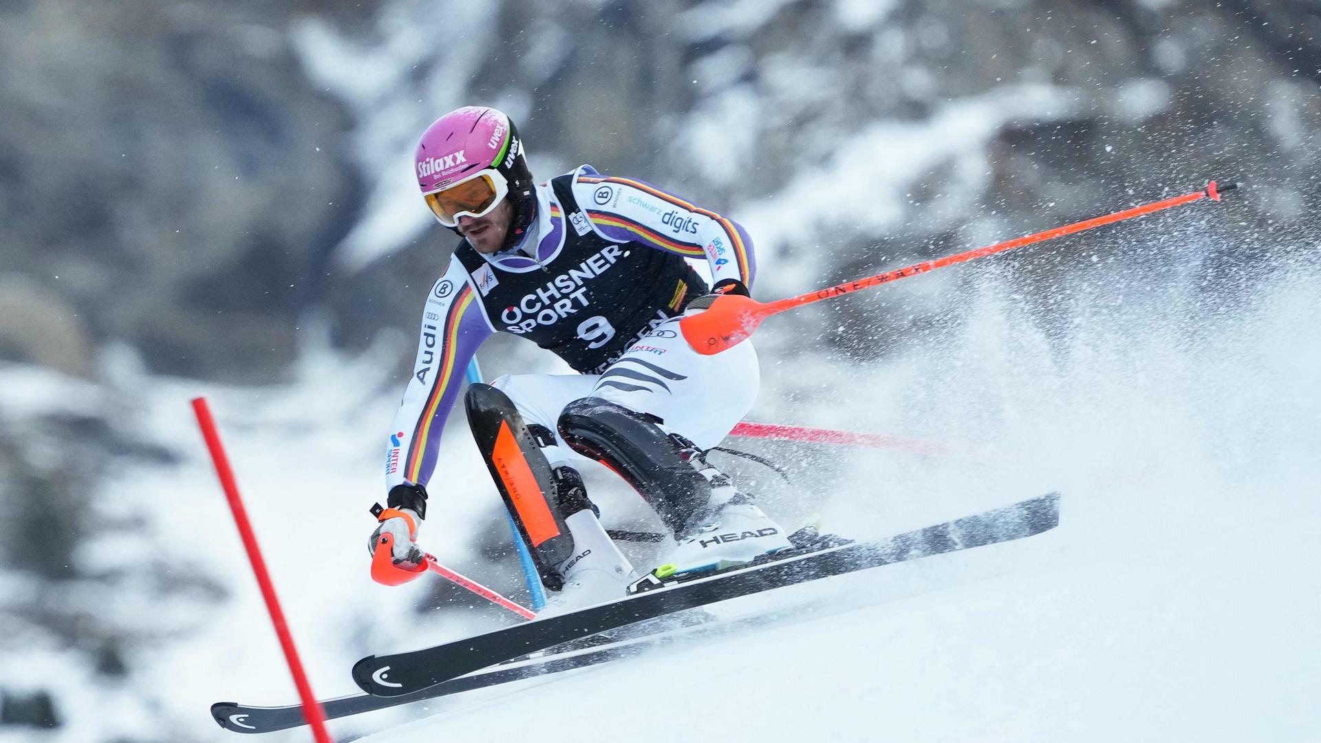 Linus Straßer nimmt am ersten Lauf des Herren-Slalomrennens in Wengen am 18. Januar 2026 teil.