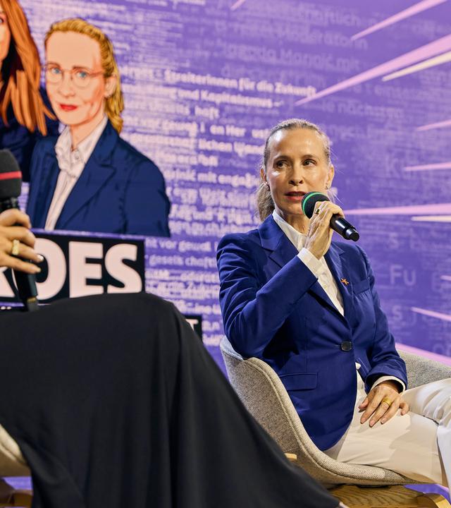 Frauke Brosius-Gersdorf im SHEROES-Talk auf der Literaturbühne von ARD, ZDF und 3sat