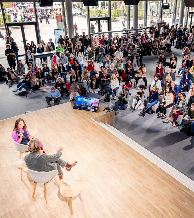 Die Literaturbühne von ARD, ZDF und 3sat auf der Buchmesse Frankfurt