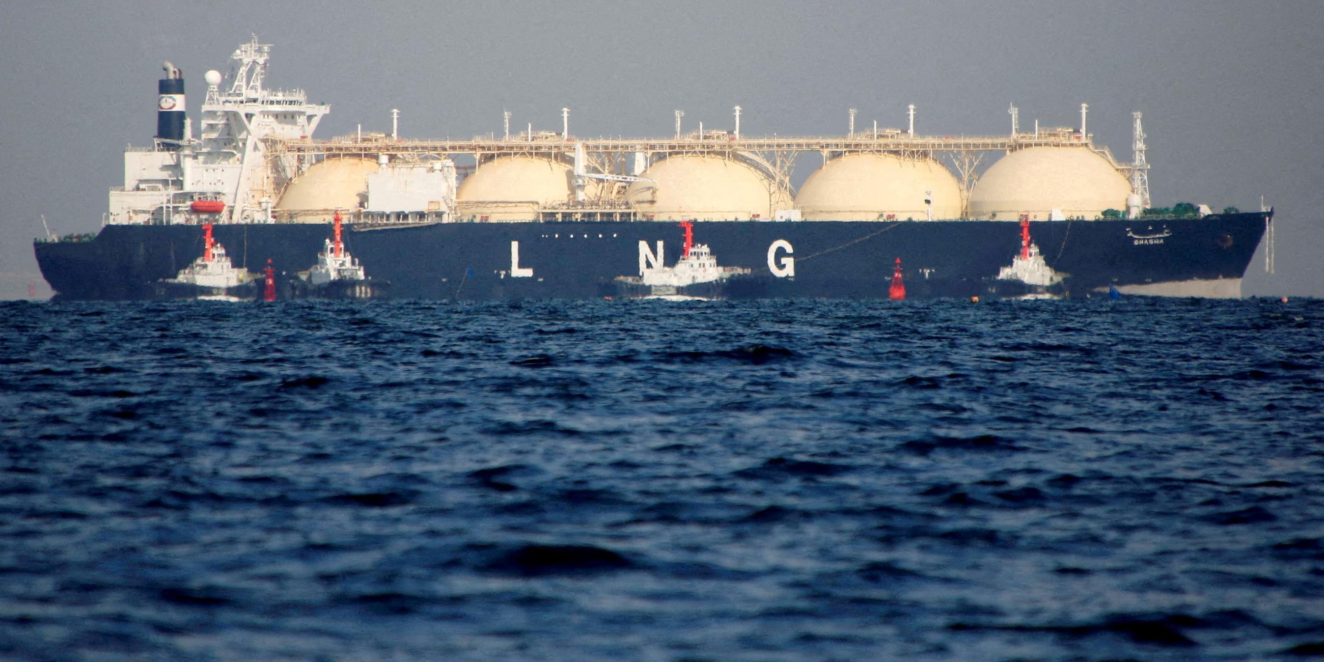 LNG-Gas Schiff vor Europas Küste