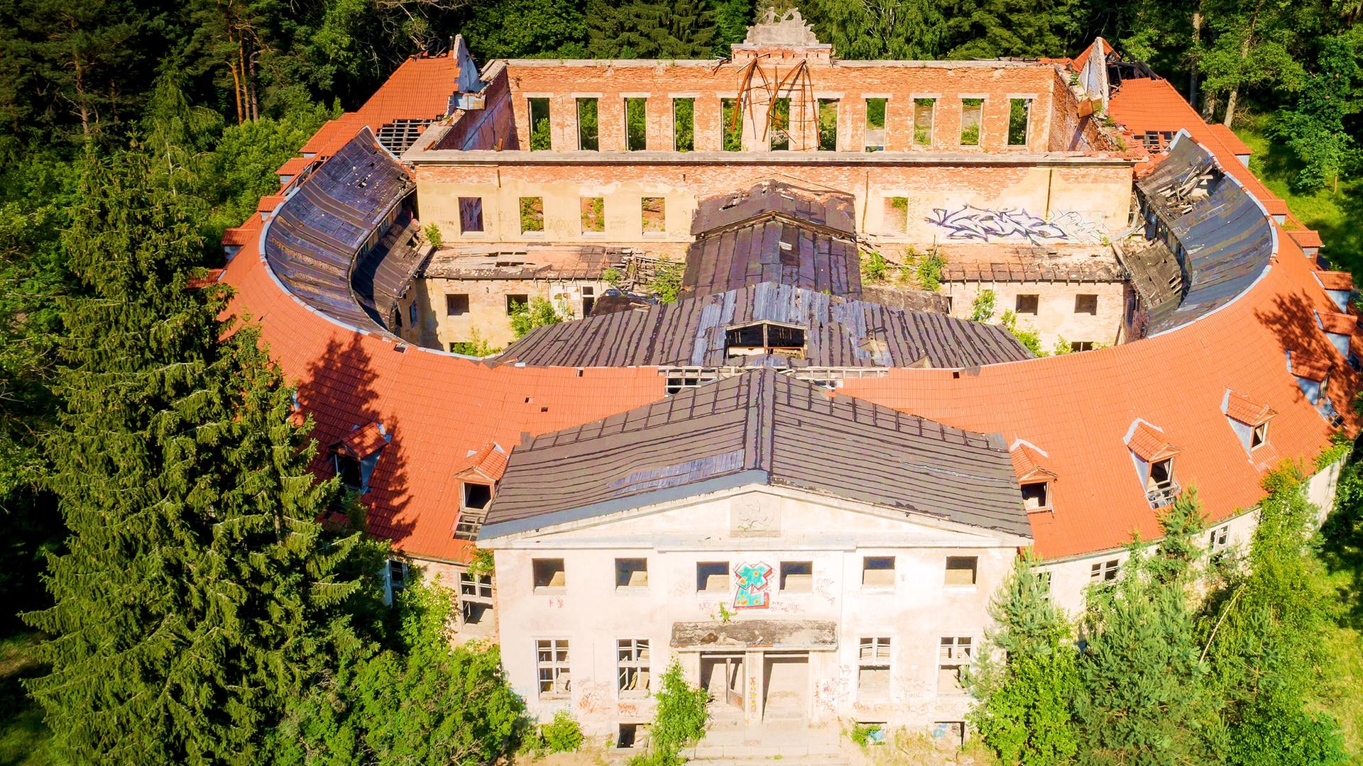 Lost Place, Borne Sulinowo – das ehem. Offiziershaus aus der Vogelperspektive
