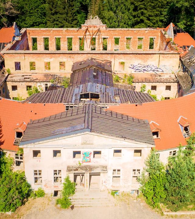 Lost Place, Borne Sulinowo – das ehem. Offiziershaus aus der Vogelperspektive