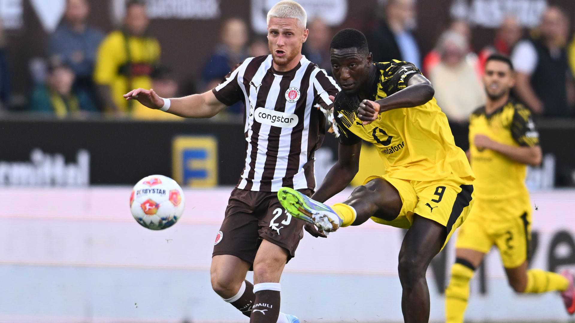 FC St. Pauli - Borussia Dortmund, DFL