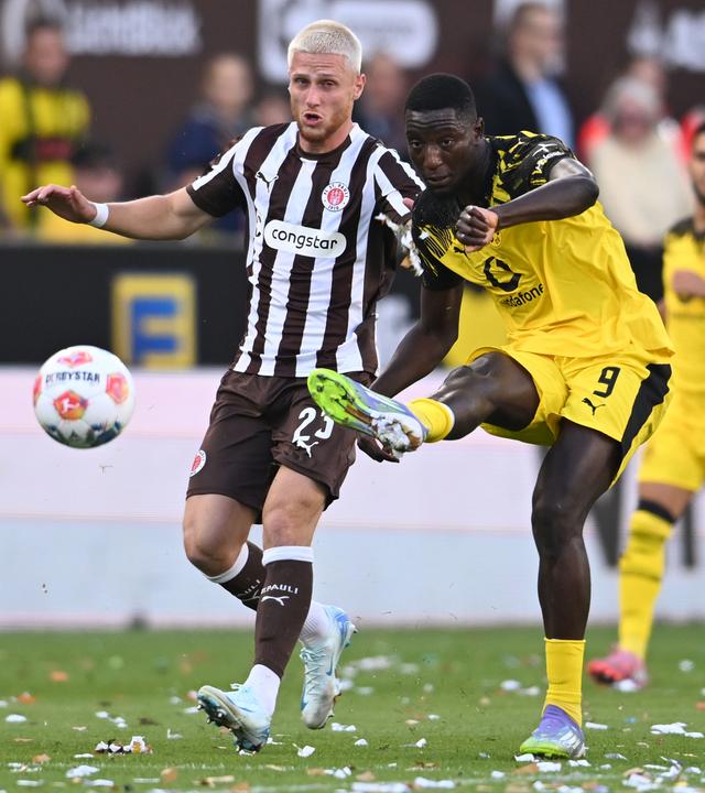 FC St. Pauli - Borussia Dortmund, DFL