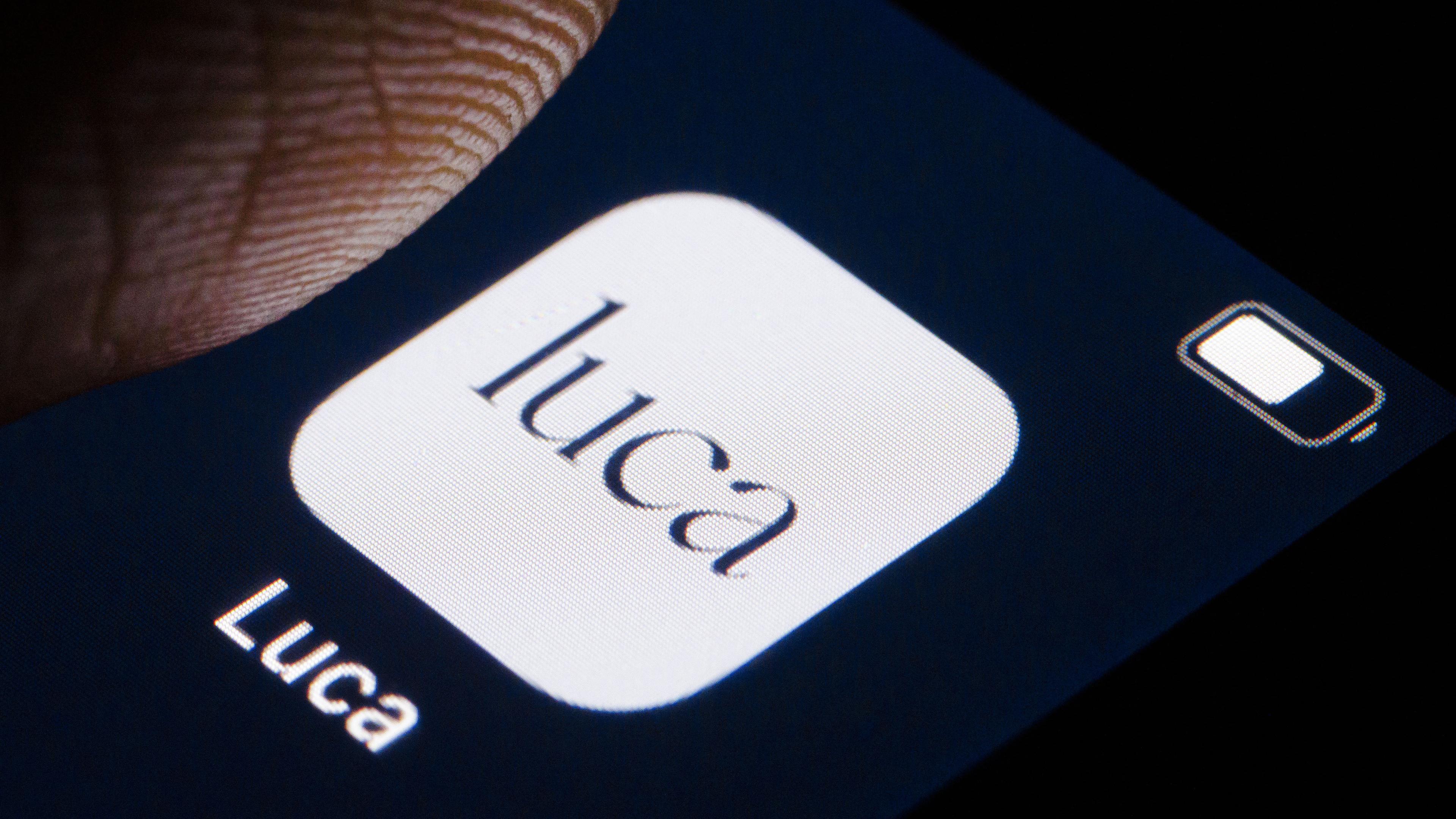 Das Symbol der Luca-App ist auf einem Display zu sehen
