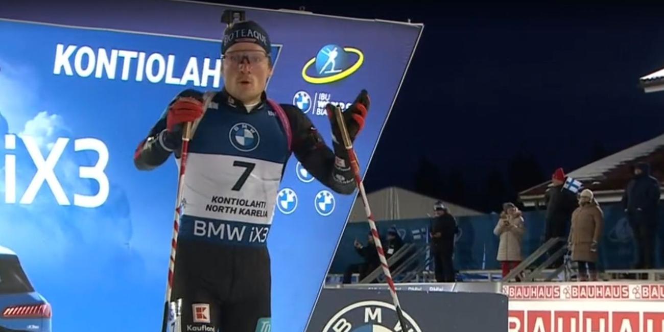 Der deutsche Biathlet Lucas Fratscher in Startposition beim Biathlon-Weltcup in Kontiolahti