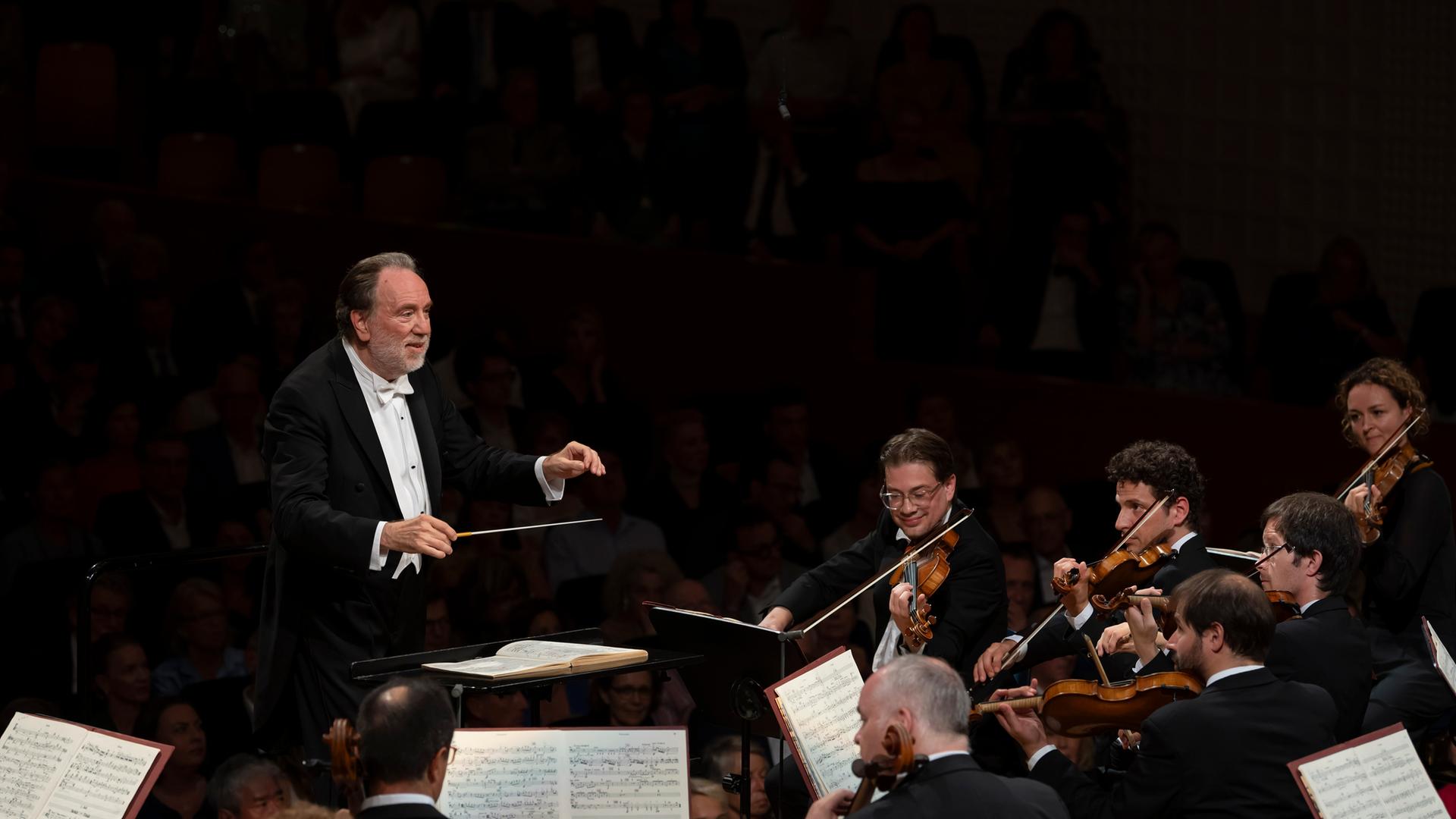 Riccardo Chailly dirigiert Gustav Mahlers Sinfonie No. 7