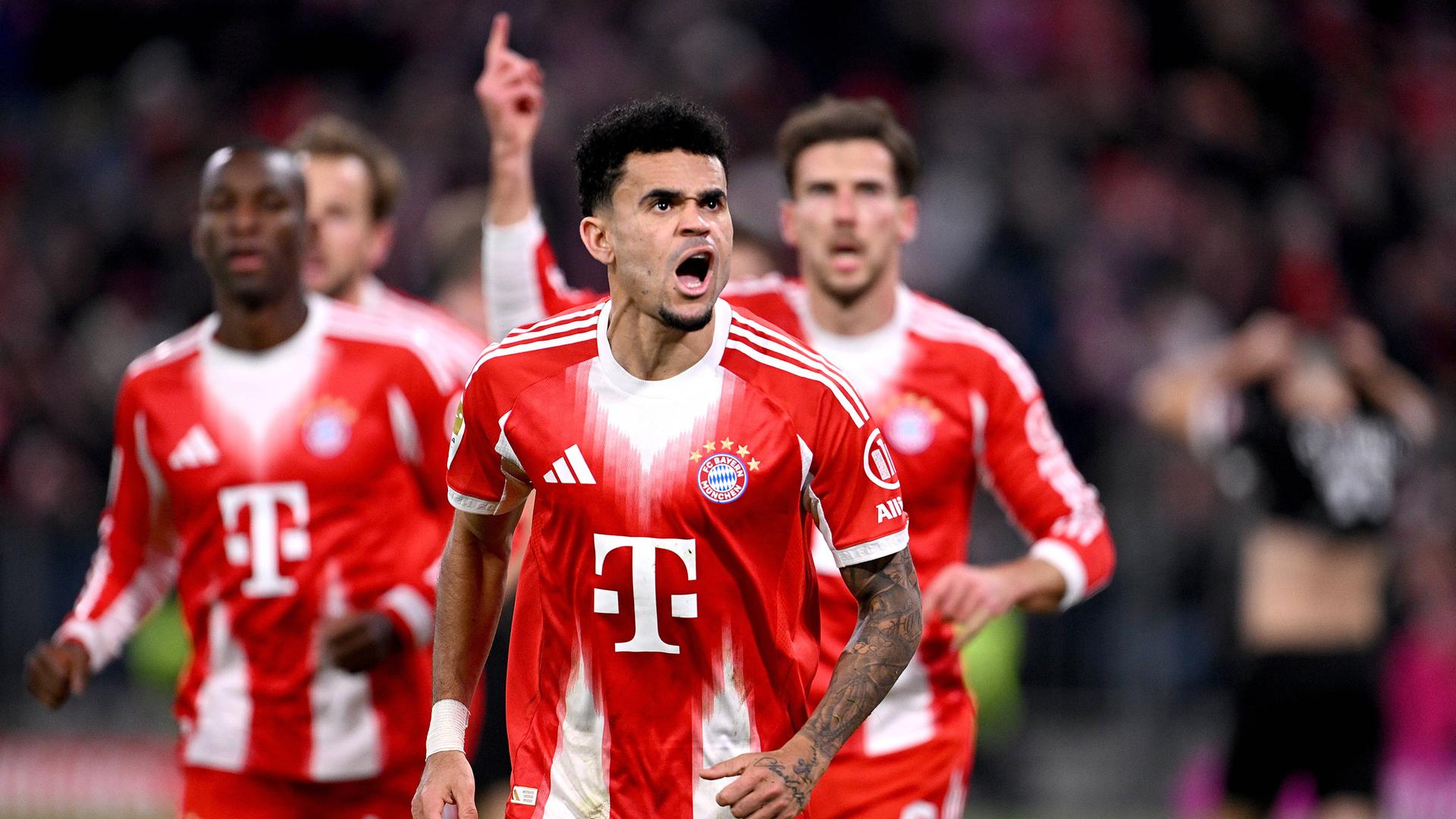 Luis Diaz jubelt nach seinem Treffer zum 2:1 im Bundesligaspiel gegen den FC Sankt Pauli