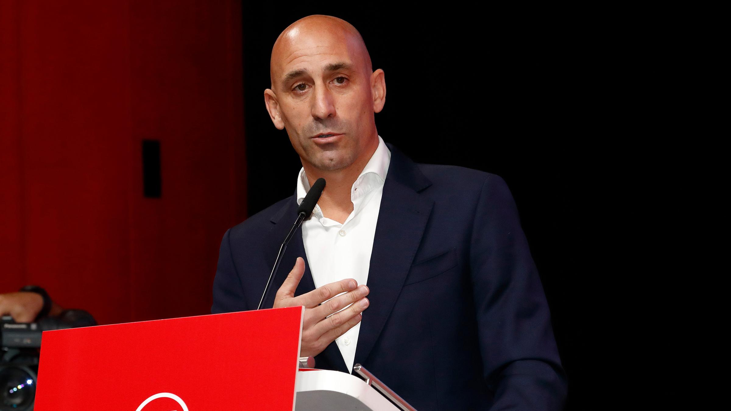 Fußball in Spanien Streit um Luis Rubiales geht weiter ZDFheute