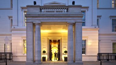 Zdfinfo - Luxusklasse - Amazing Hotels: London - Exklusive Stadt-oase