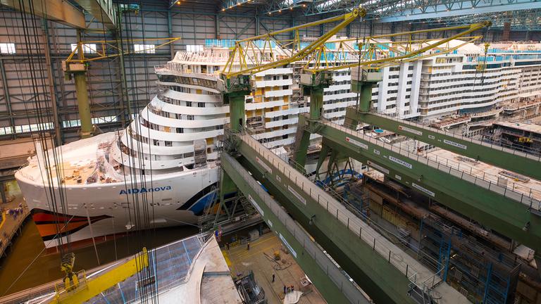 Aidanova im Bau auf der Papenburger Meyer Werft