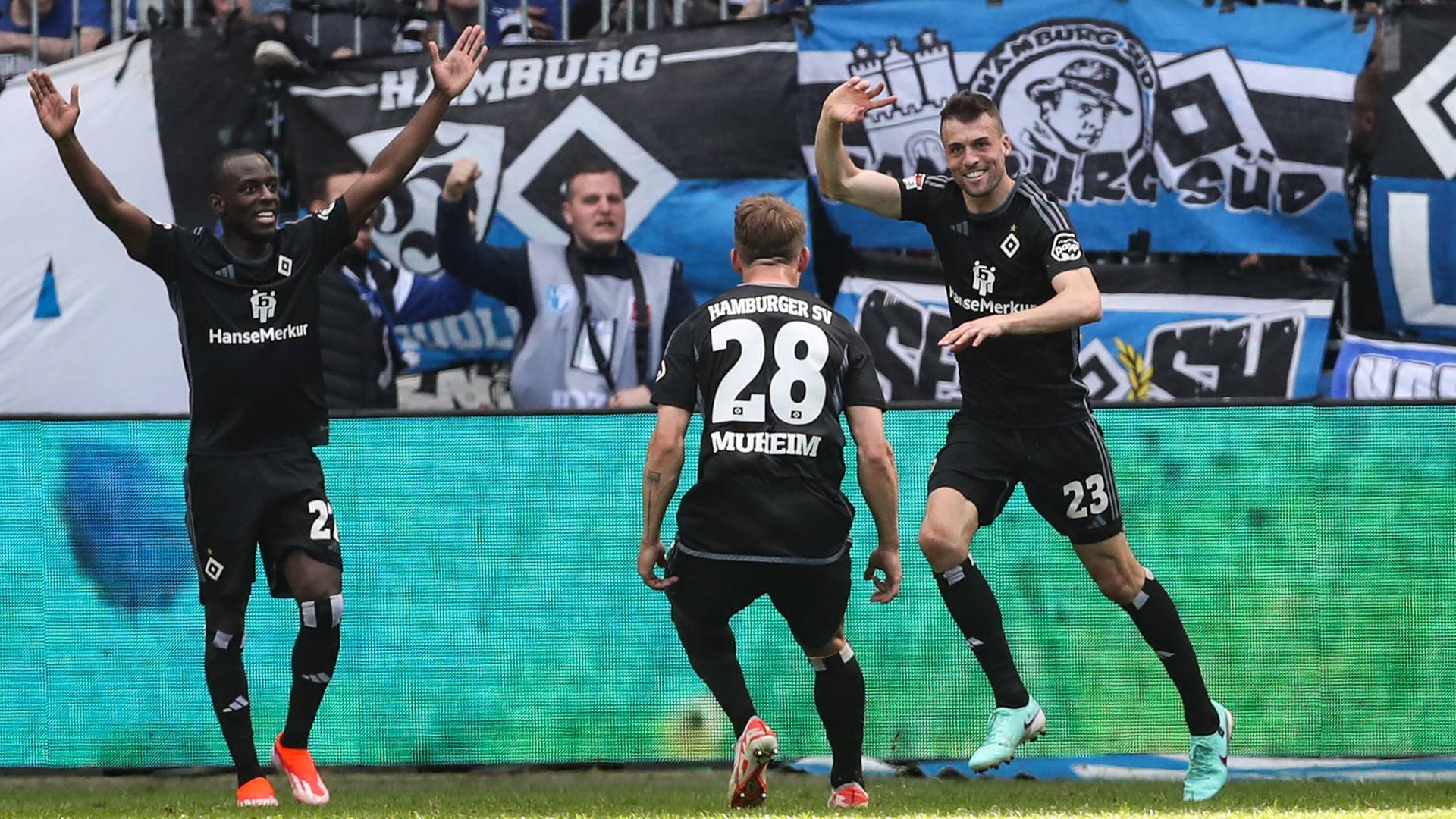 Torschütze Jonas Meffert (Hamburger SV, 23) trifft zum 2-2 am 14.04.24.