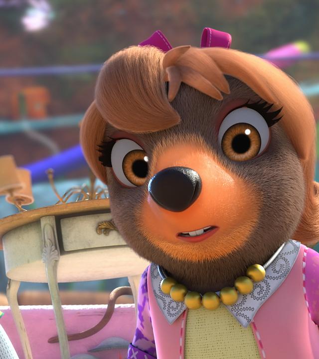 Maulwurf Moley und Maulwurfdame Mona Lisa stehen nebeneinander und blicken erstaunt in die Kamera.