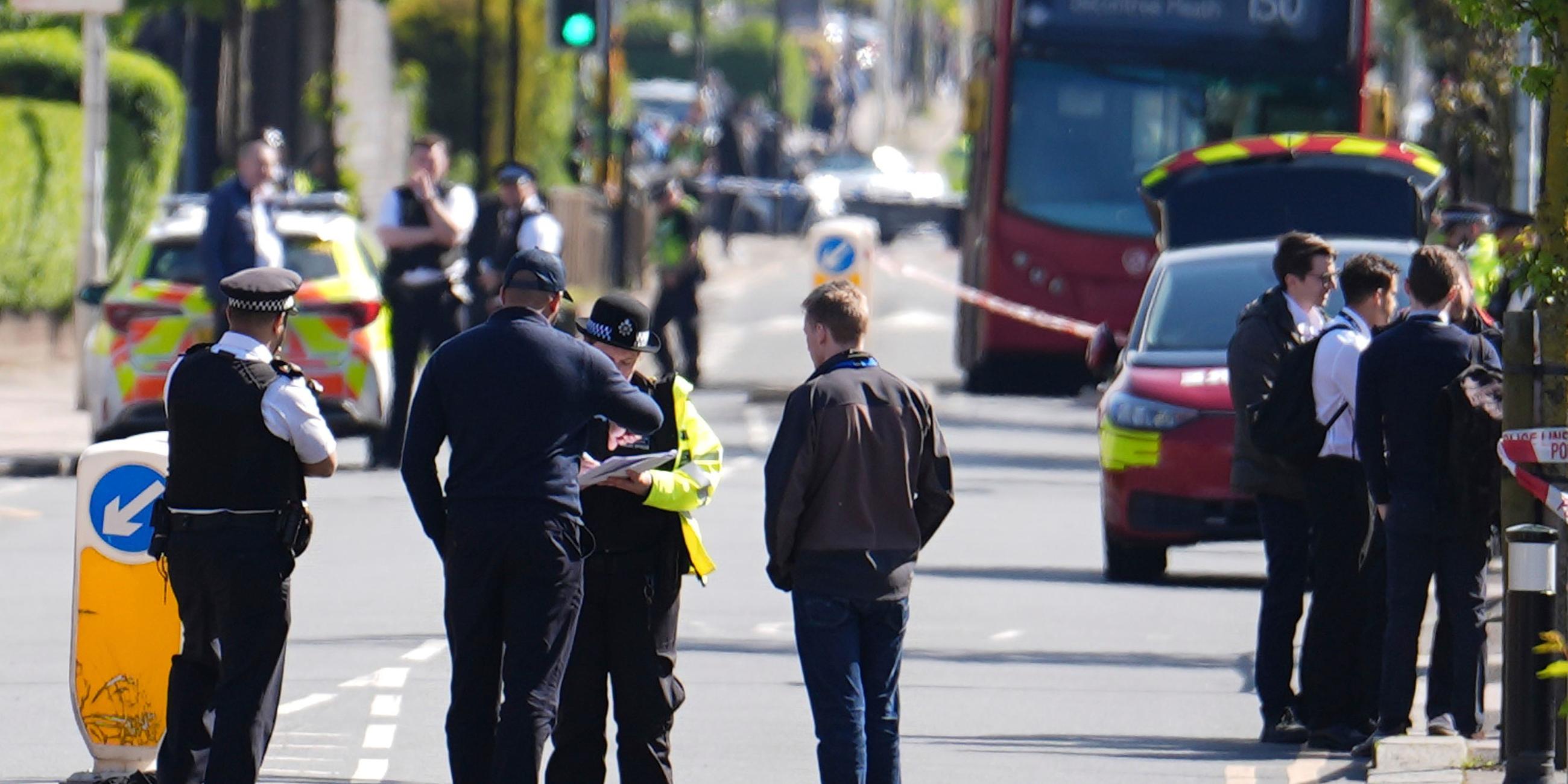 Die Gegend in London, in der ein Mann mit einem Schwert zwei Polizisten angegriffen und anschließend verhaftet wurde, aufgenommen am 30.04.2024