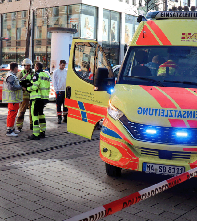 ZDFheute live: Auto fährt in Menschenmenge in Mannheim