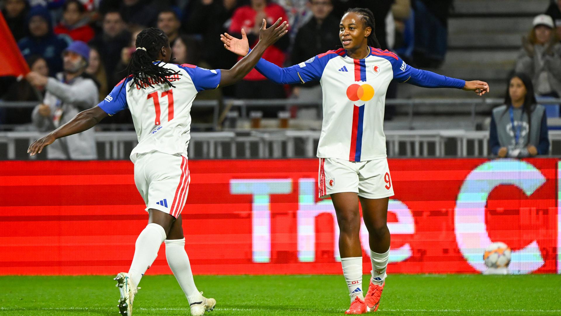 Joy feiert Katotos Tor für OL Lyonnes gegen Inter Mailand.