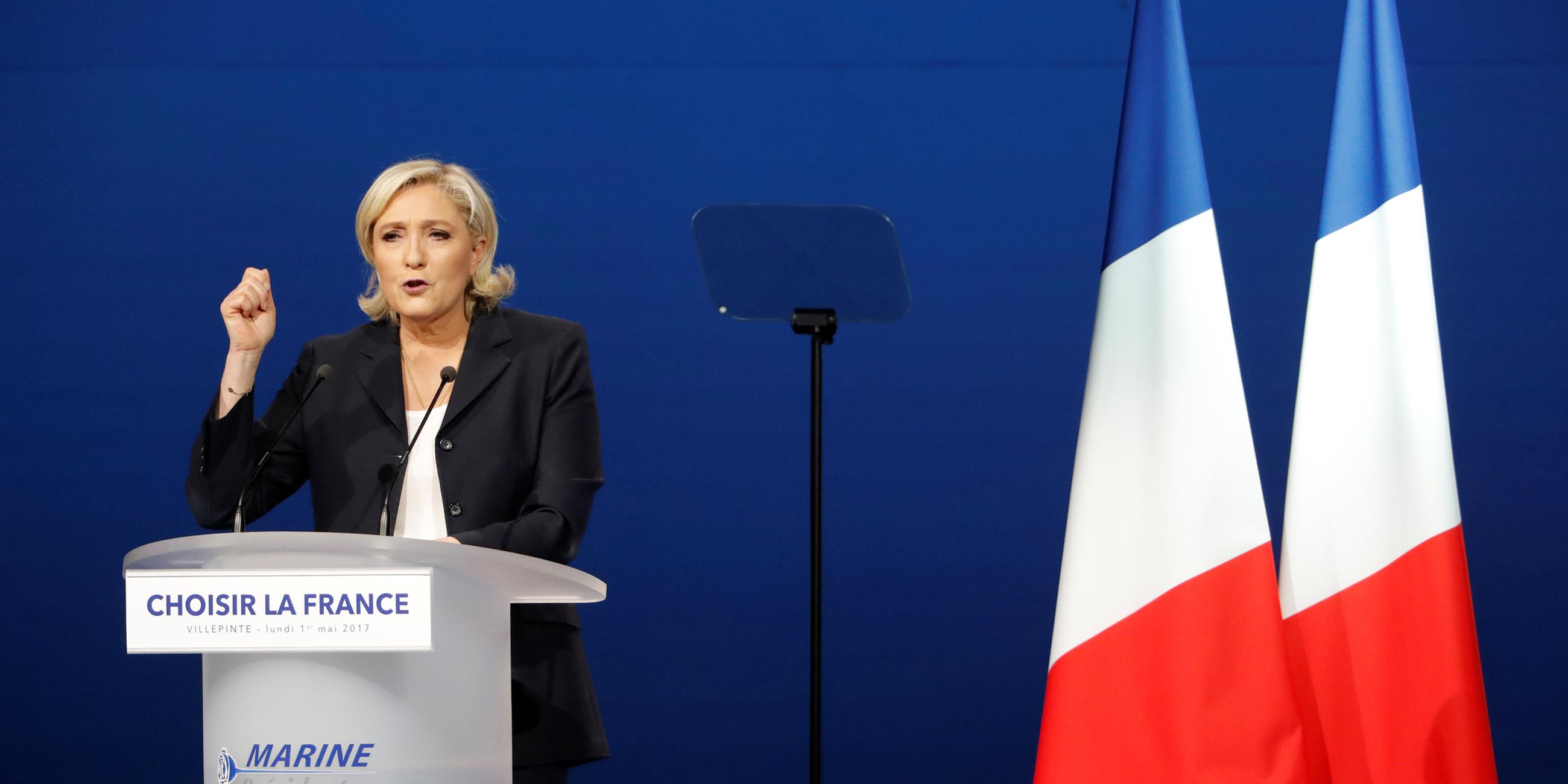     Marine Le Pen spricht bei einer Wahlkampfveranstaltung 