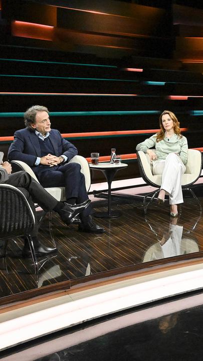 Markus Lanz vom 1. November 2023: Giovanni di Lorenzo, Markus Lanz, Florence Gaub, Deborah Feldman, Robert Habeck (zugeschaltet)