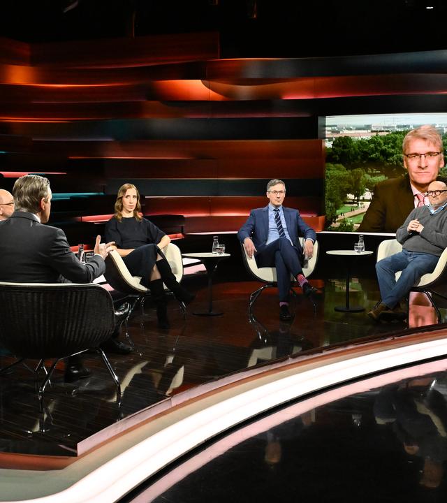 Markus Lanz vom 10. Juni 2025: Martin Schulz, Markus Lanz, Alice Bota, Daniel Friedrich Sturm, Elmar Theveßen (zugeschaltet), Ulf Röller