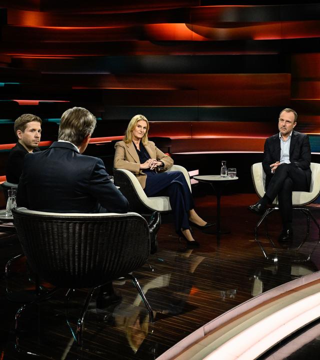 Markus Lanz vom 11. Dezember 2025: Kevin Kühnert, Markus Lanz, Kerstin Münstermann, Peter R. Neumann