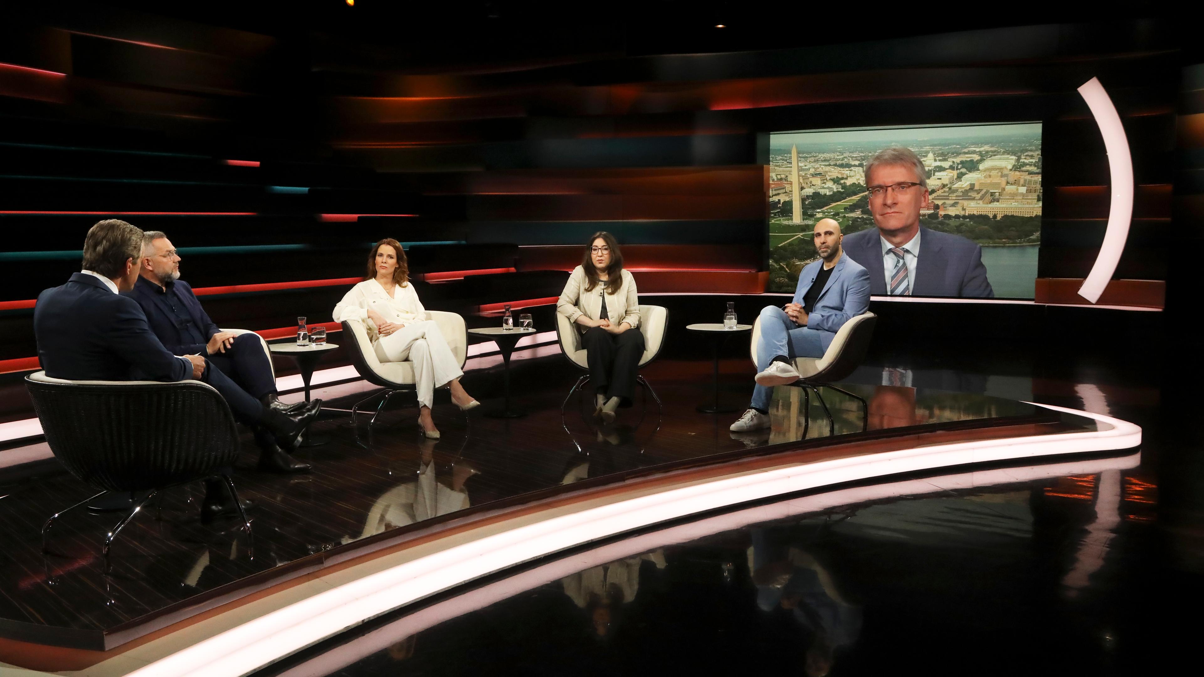 Markus Lanz vom 11. Oktober 2023: Markus Lanz, Michael Roth, Florence Gaub, Deborah Feldman, Ahmad Mansour, Elmar Theveßen (zugeschaltet)