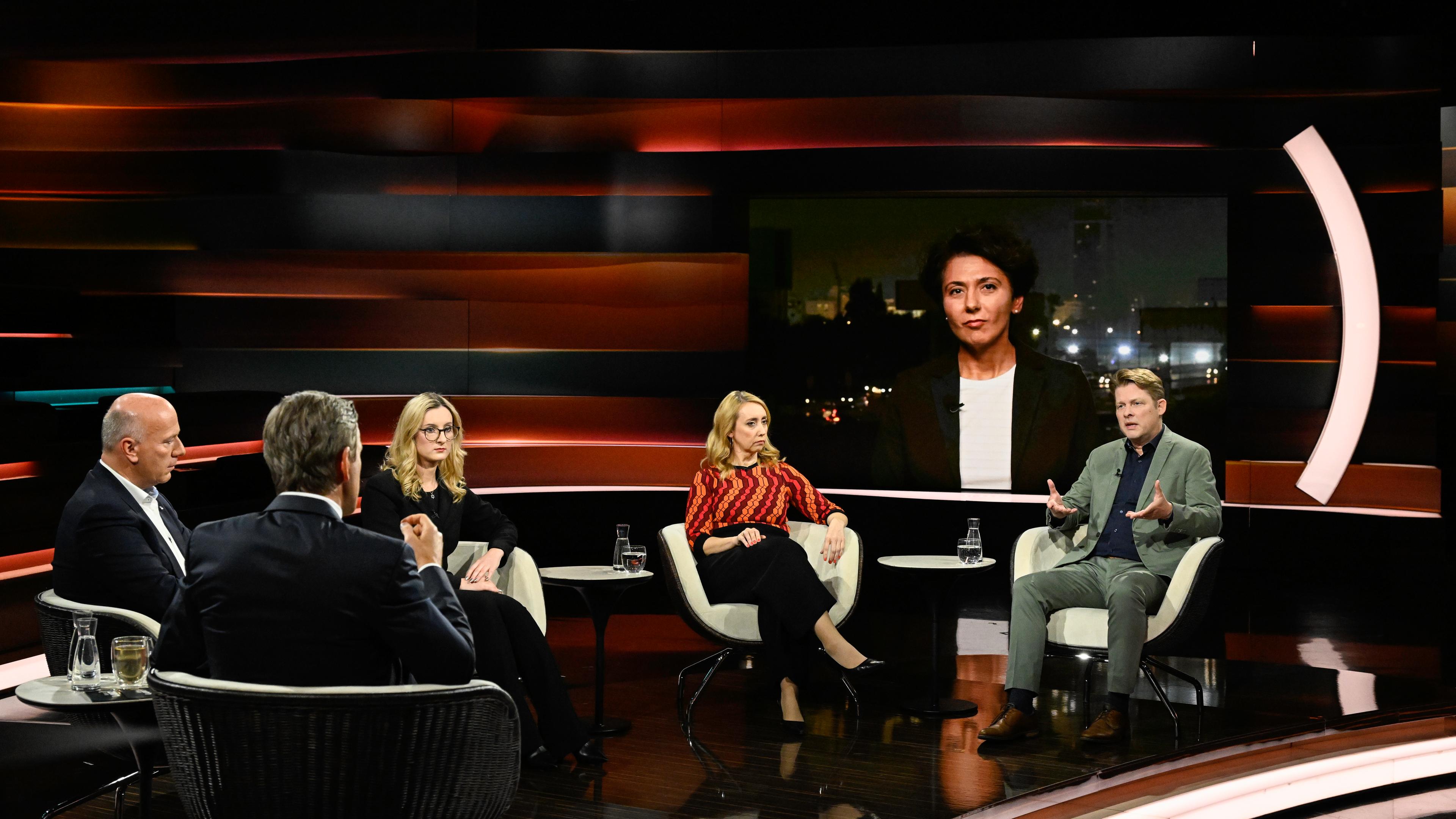 Markus Lanz vom 17. Oktober 2023: Kai Wegner, Markus Lanz, Anna Staroselski, Melanie Amann, Golineh Atai (zugeschaltet), Guido Steinberg