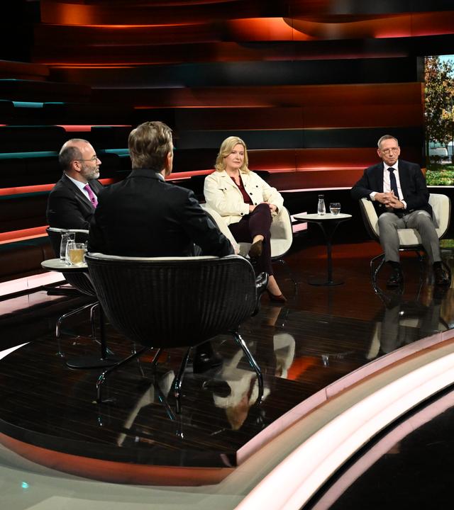 Markus Lanz vom 19. November 2025: Manfred Weber, Markus Lanz, Eva Quadbeck, Andreas Kroll, Elmar Theveßen (zugeschaltet), Michael Bau