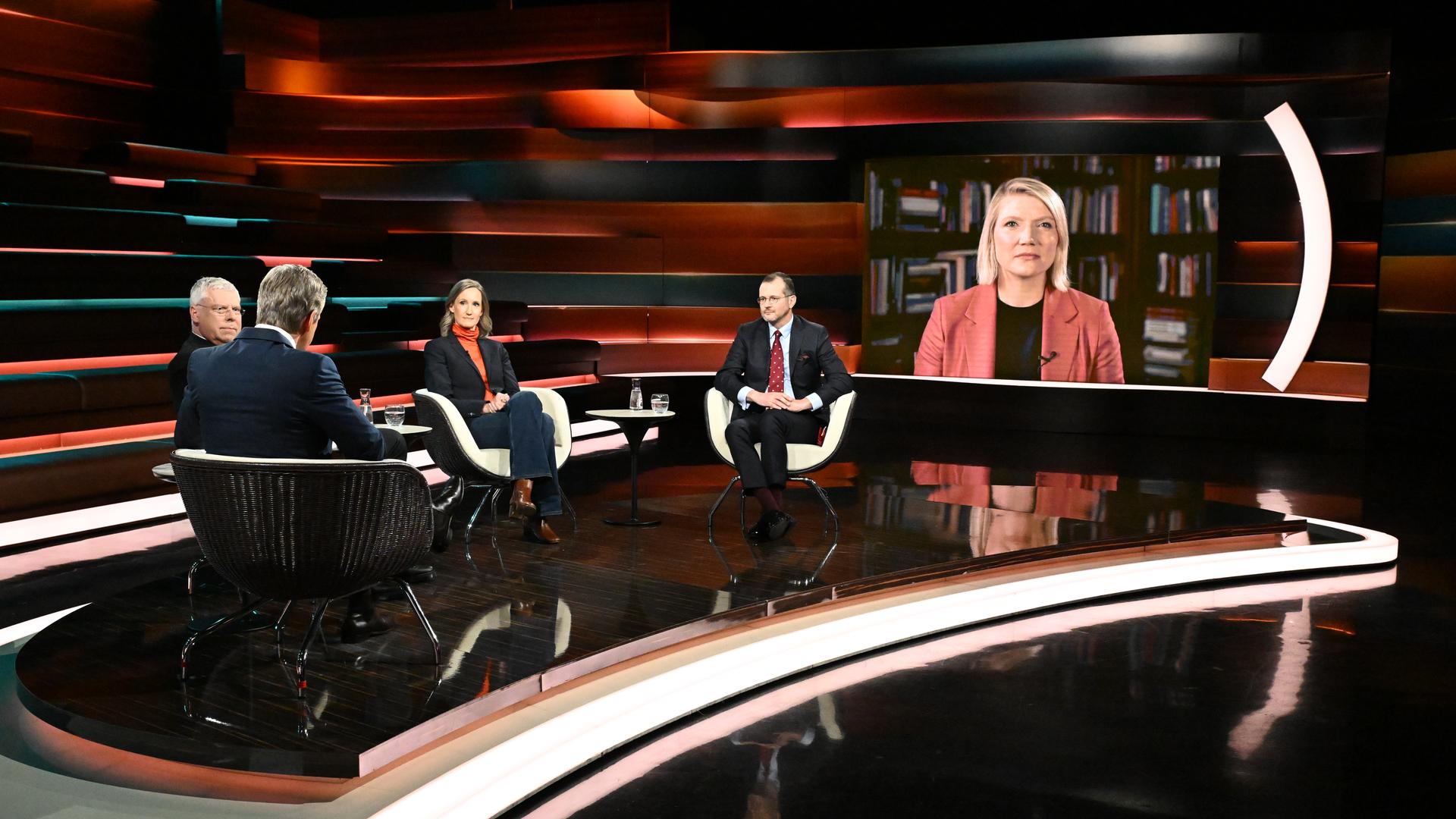 Markus Lanz vom 21. April 2026: Jürgen Hardt, Markus Lanz, Kristin Helberg, Matthias Strohn, Cathryn Clüver Ashbrook