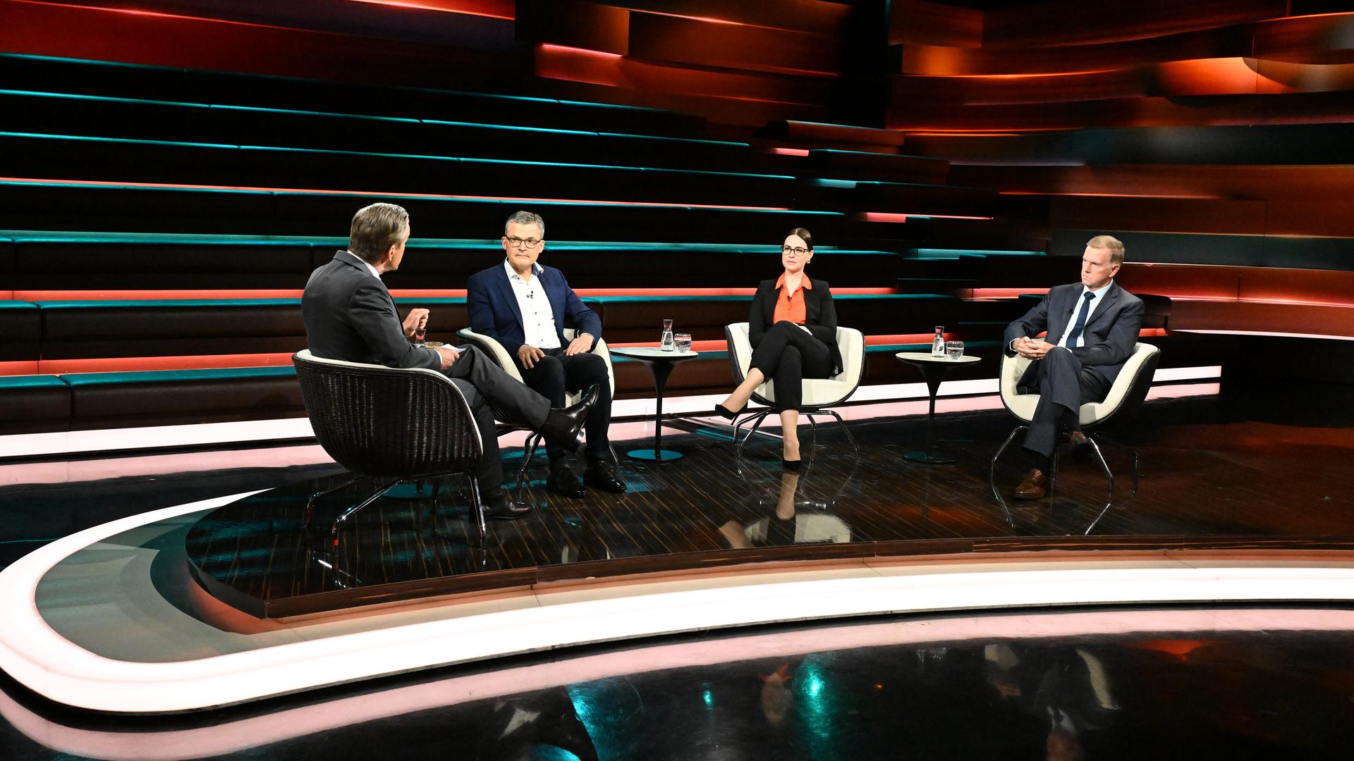 Markus Lanz vom 21. Mai 2026: Markus Lanz, Roderich Kiesewetter, Verena Jackson, Erich Vad
