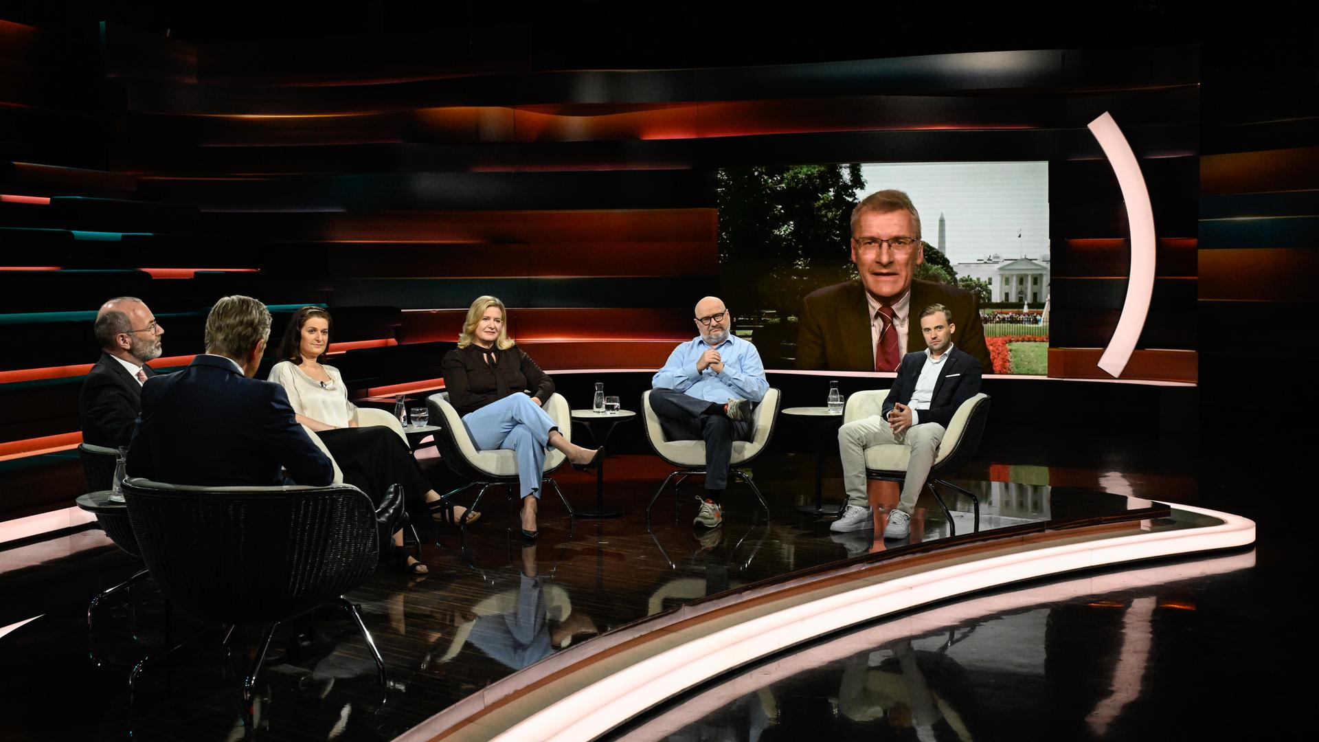 Markus Lanz vom 22. Juni 2026: Manfred Weber, Markus Lanz, Azadeh Zamirirad, Eva Quadbeck, Ulf Röller, Elmar Theveßen (zugeschaltet), Philipp Raasch