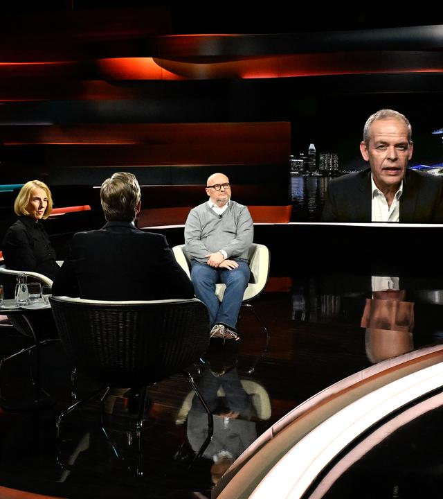 Markus Lanz vom 22. Oktober 2024: Katrin Eigendorf, Markus Lanz, Ulf Röller, Johannes Hano (zugeschaltet)