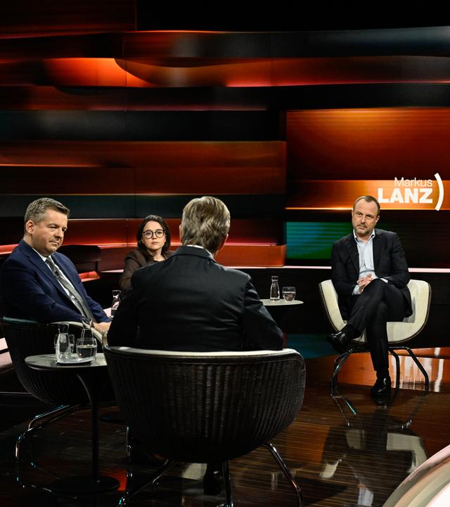 Markus Lanz vom 4. November 2025: Sven Schulze, Anne Hähnig, Markus Lanz, Peter R. Neumann