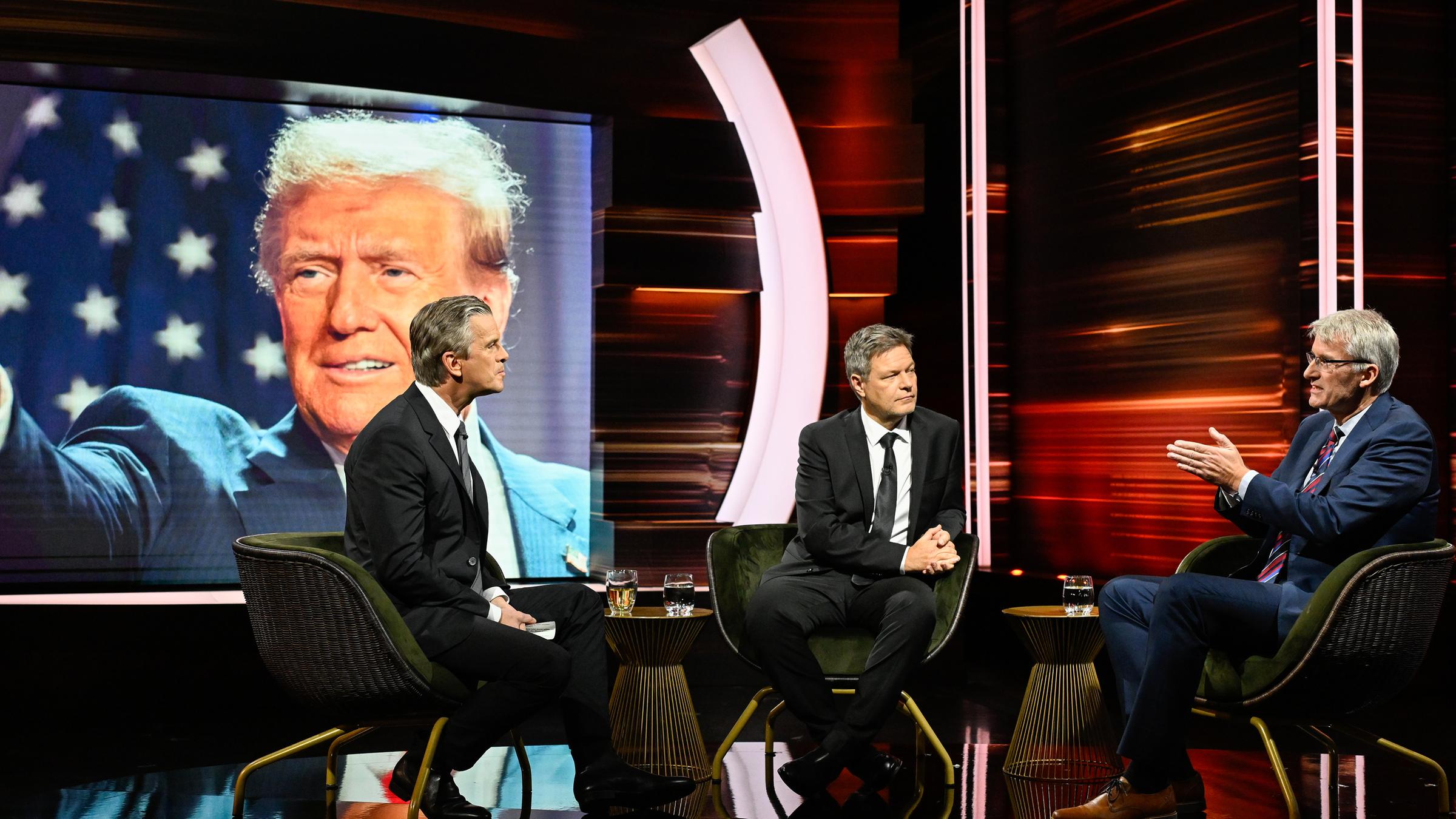 Markus Lanz im Gespräch mit Robert Habeck und Elmar Theveßen
