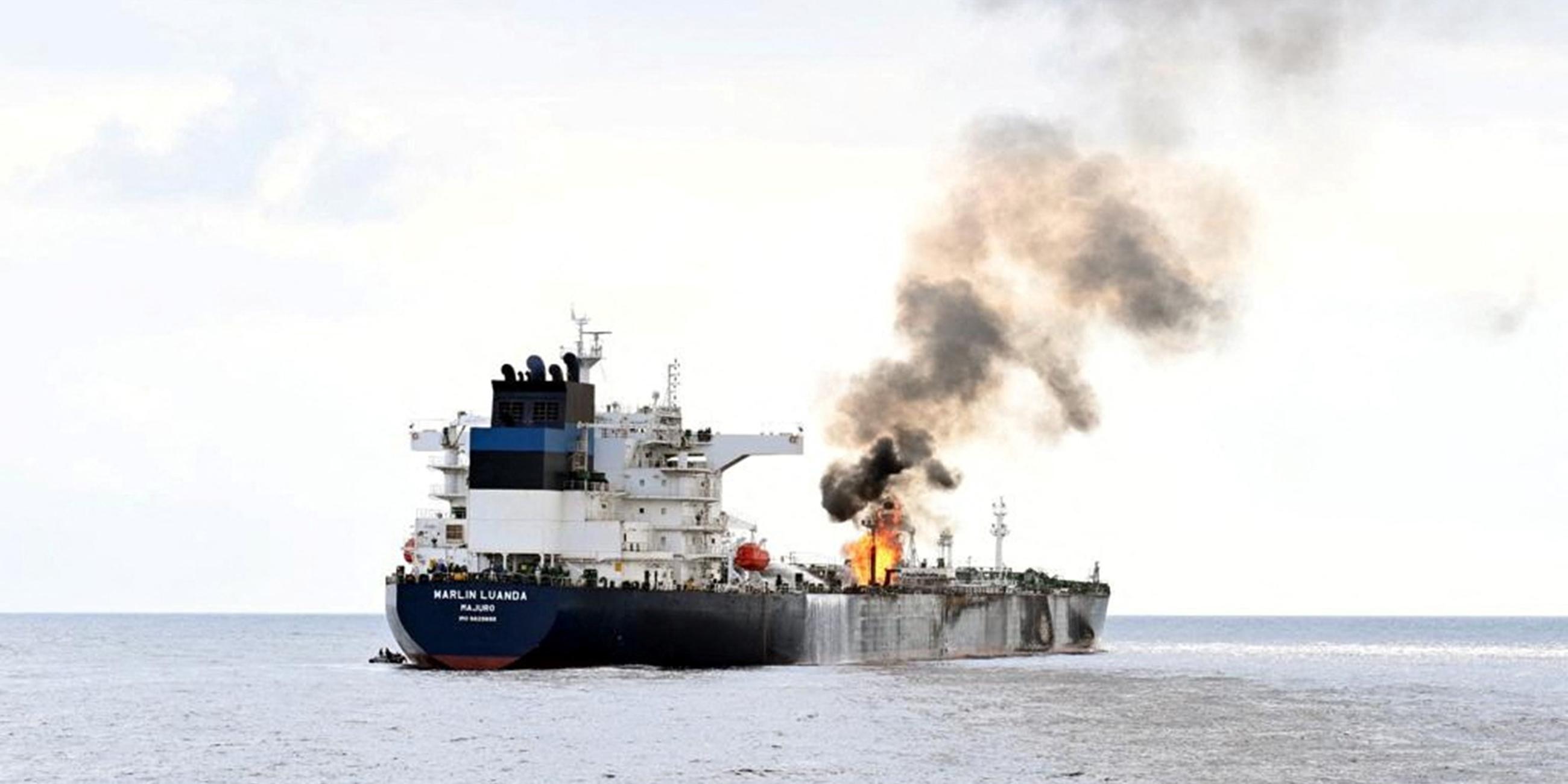 Frachtschiff Marlin Luanda brennt nach Huthi-Angriff