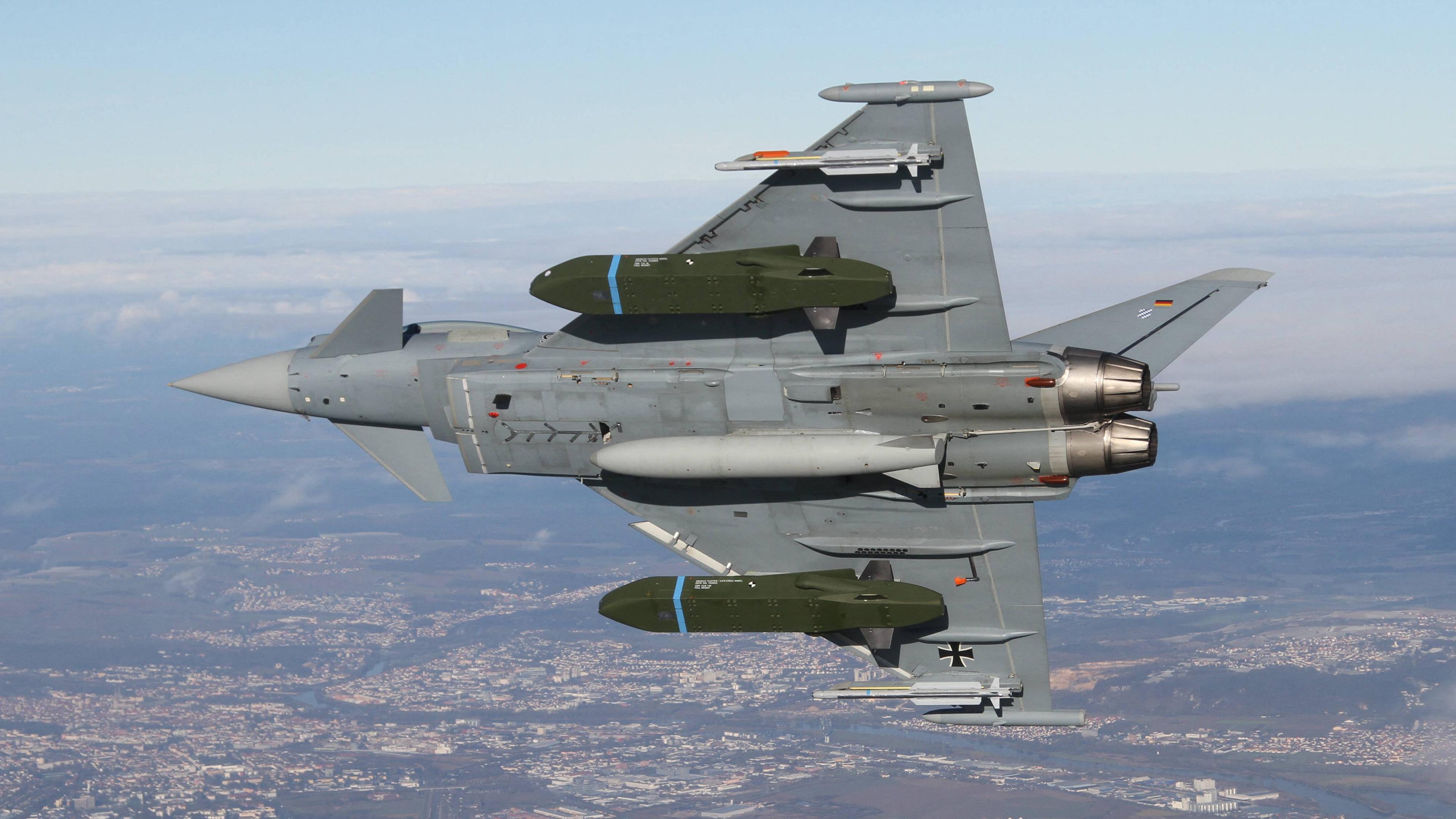 Taurus KEPD 350, eines schwedisch-deutschen luftgestützten Marschflugkörpers, der von Taurus Systems hergestellt und von Deutschland, Spanien und Südkorea eingesetzt wird.