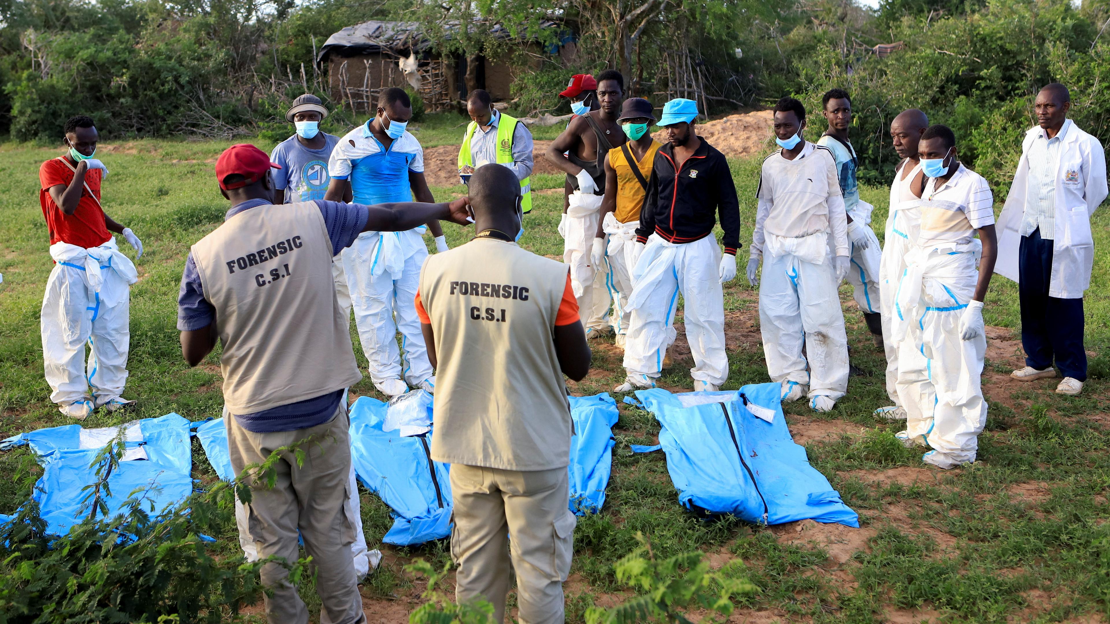 Massengräber in Kenia - Exhumierte Leichen