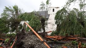 Mutmaßlicher Tornado richtige massive Schäden in Lippstadt an