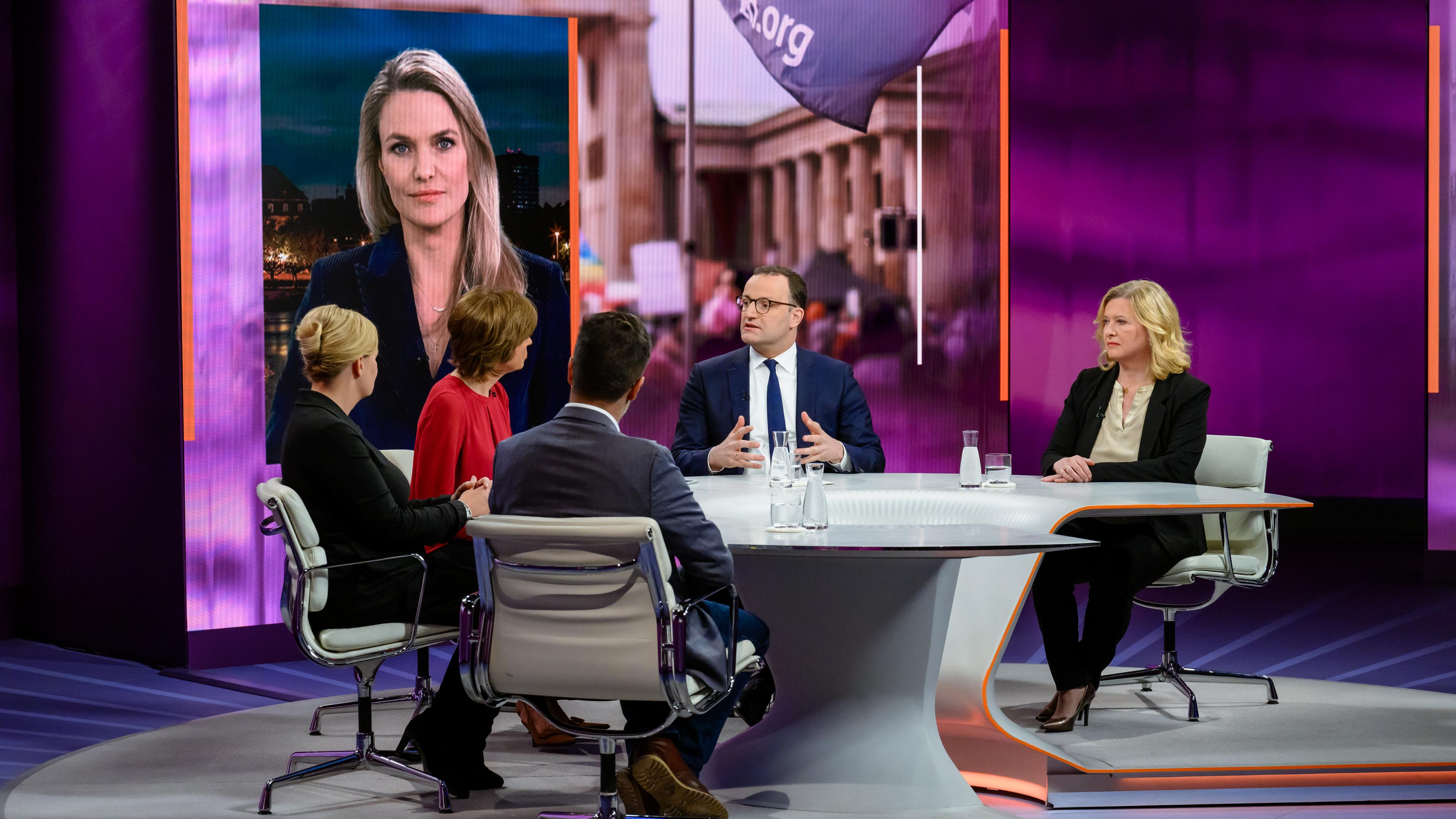 Von links: Nancy Faeser, Maybrit Illner, Hasnain Kazim, Jens Spahn, Eva Quadbeck SCHALTE: Sarah Tacke