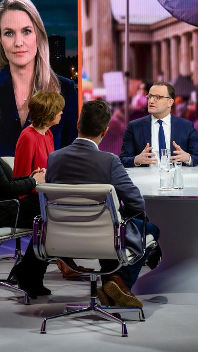 Von links: Nancy Faeser, Maybrit Illner, Hasnain Kazim, Jens Spahn, Eva Quadbeck SCHALTE: Sarah Tacke