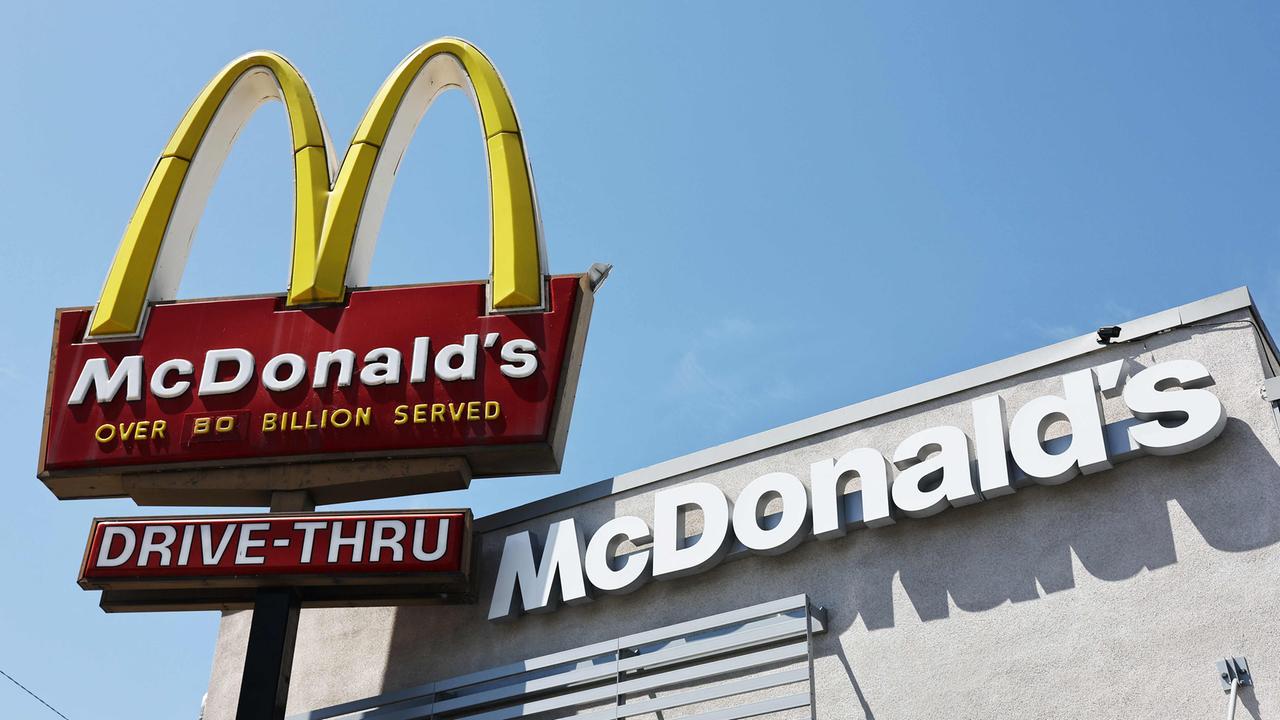 E. coli outbreak at McDonald's in the USA: One death