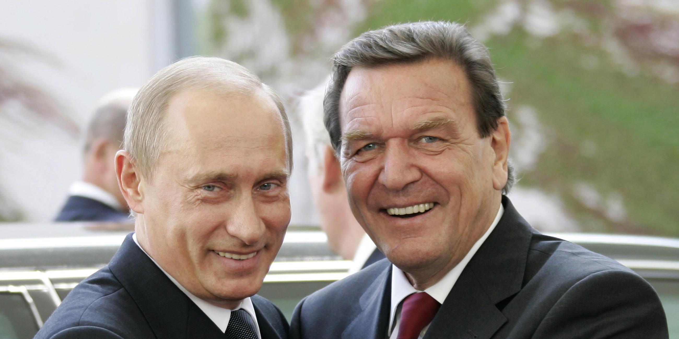 Wladimir Putin und Gerhard Schröder am 8. September 2005 in Berlin