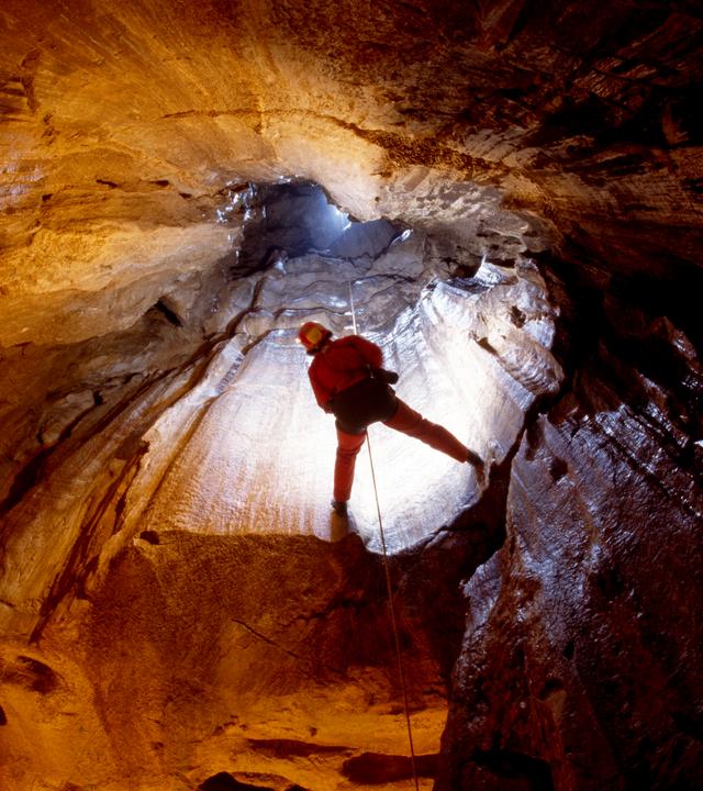 "Menschen im Karst - Leben zwischen Himmel und Hölle" - Suche nach dem verschwundenen Fluss.