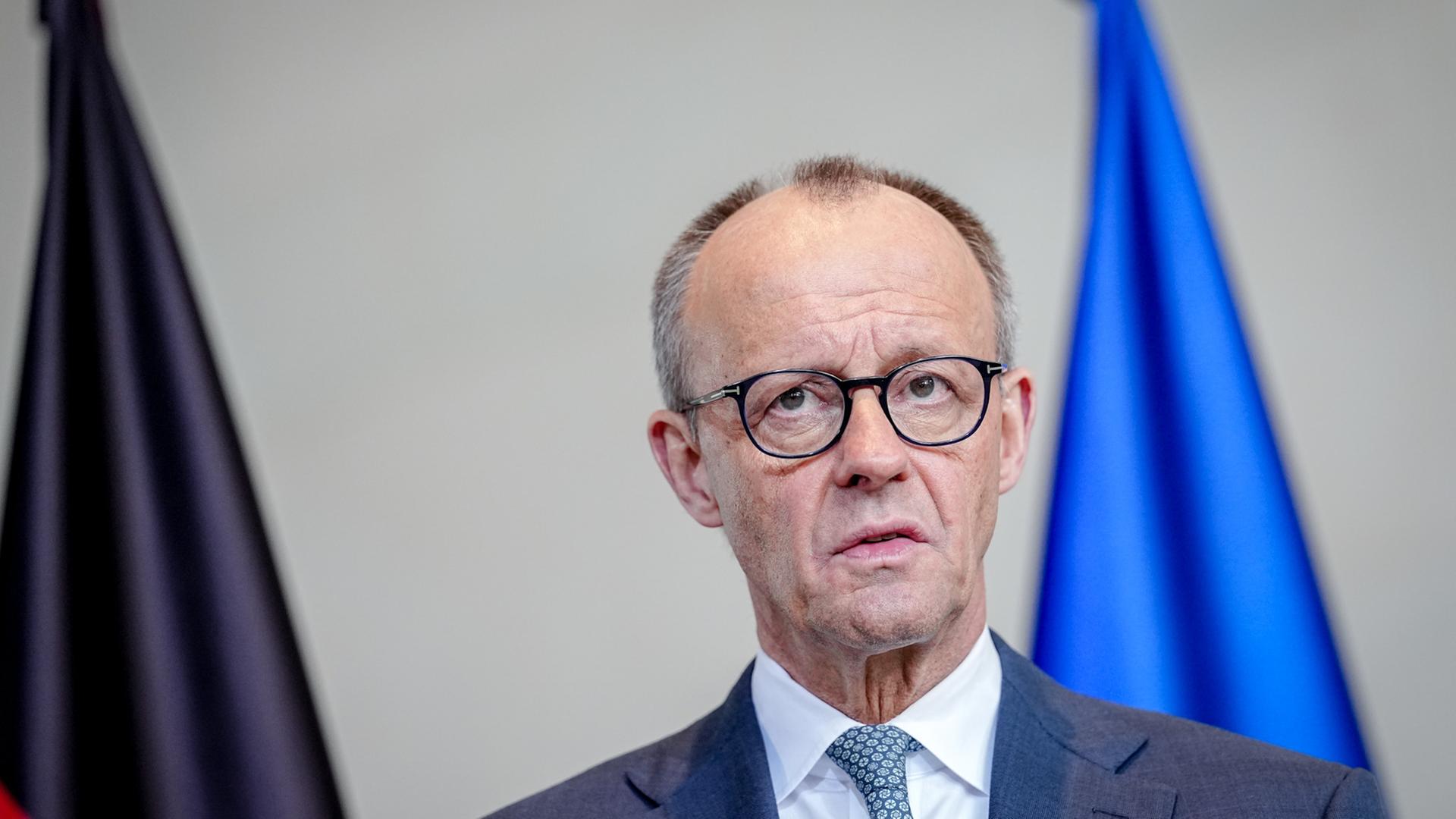 Bundeskanzler Friedrich Merz (CDU) gibt im Bundeskanzleramt eine Pressekonferenz.