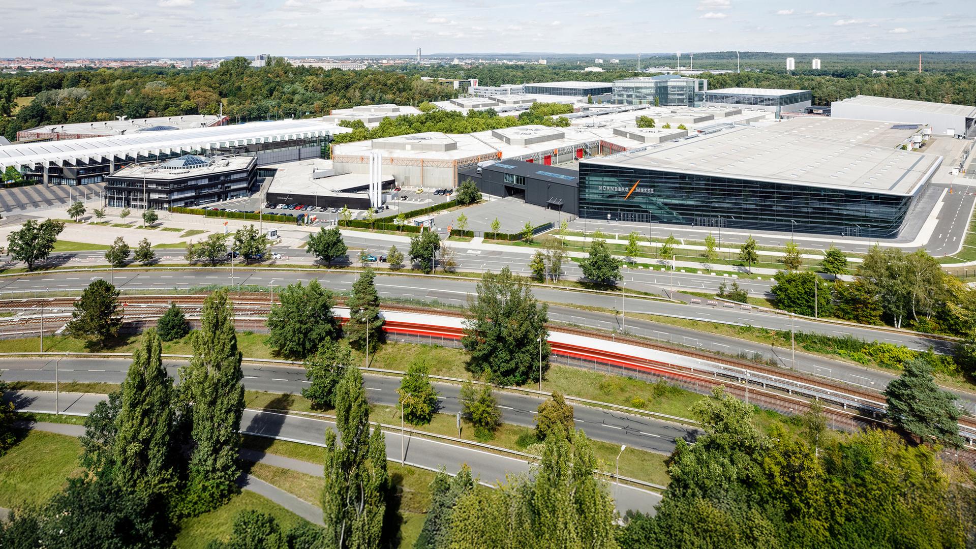 Luftbild Blick über das Messegelände