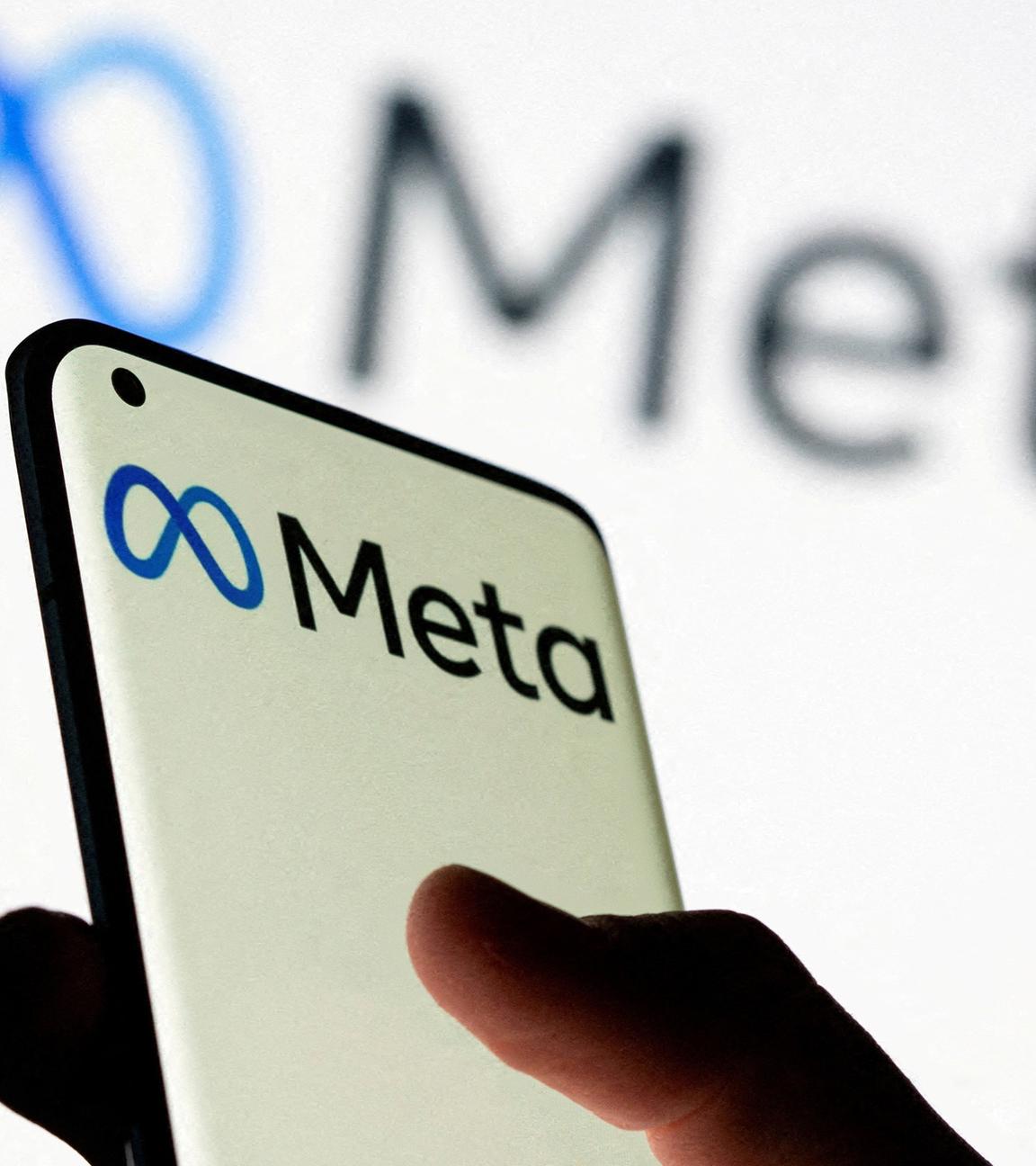 Smartphone mit dem Logo von Meta
